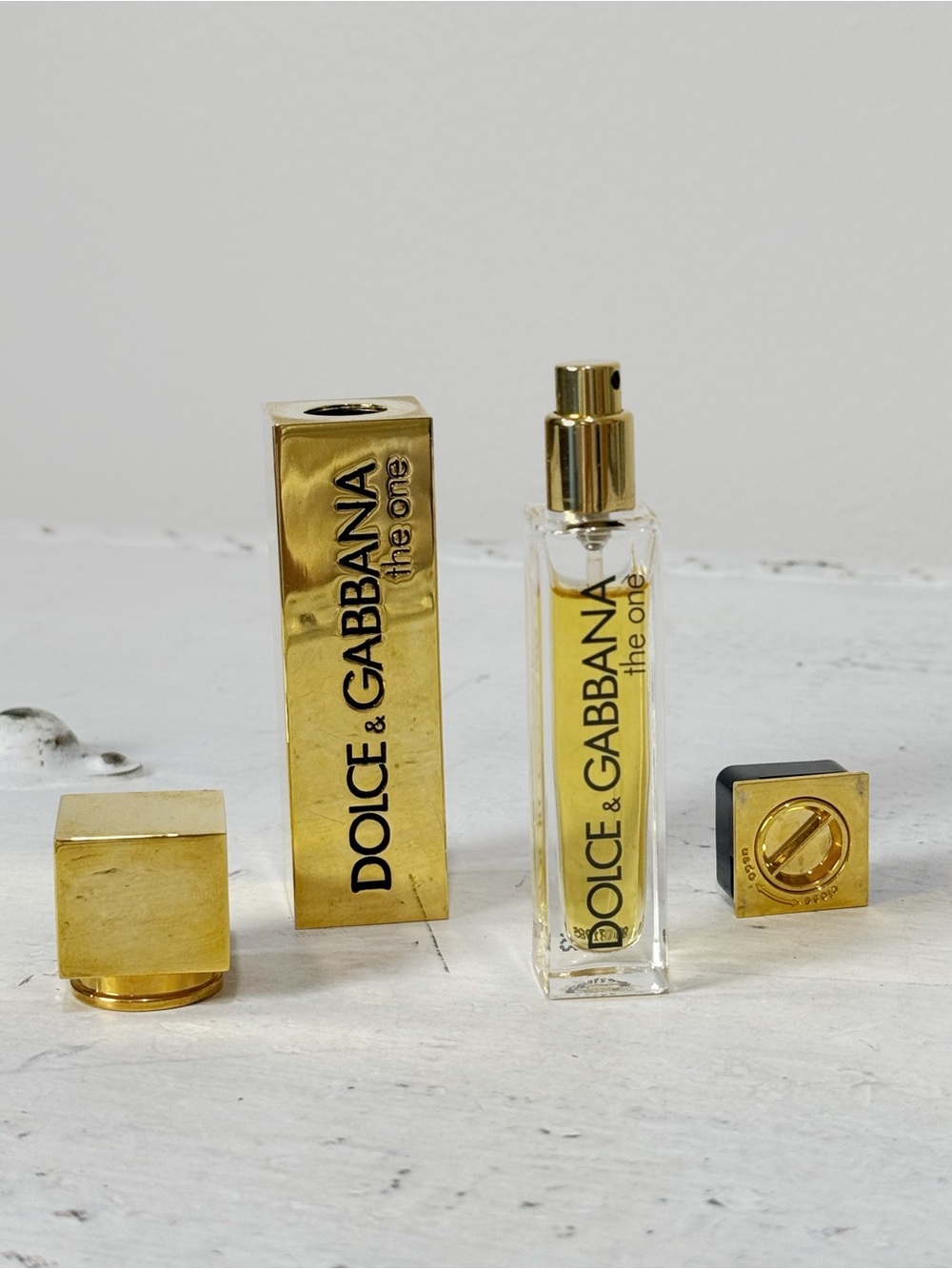 RARE Dolce & Gabbana The One, 11 ml Purse Travel Case & Spray